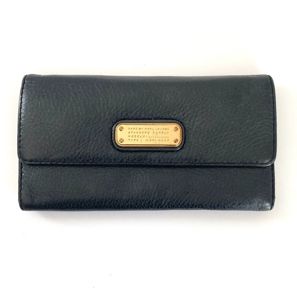Marc by Marc Jacobs Standard Supply Pebbled Leather Trifold Wallet Plate